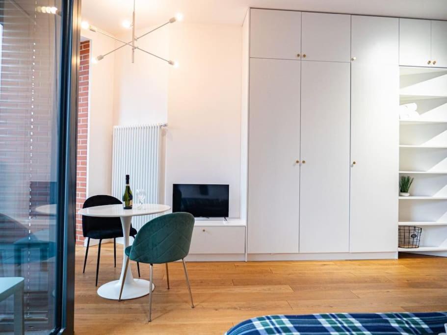 Chic In Historic Koneser Area Appartement *