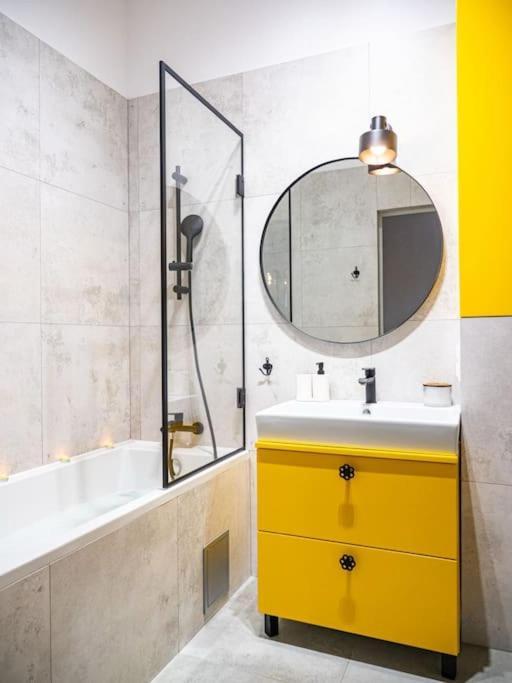 Appartement Chic In Historic Koneser Area
