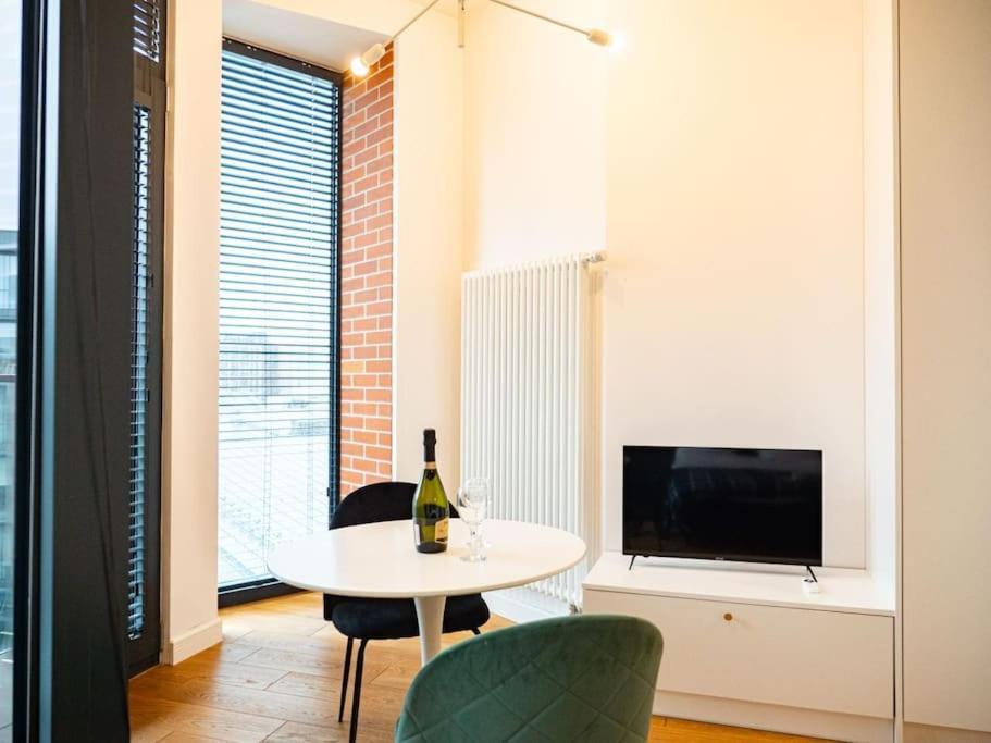 Chic In Historic Koneser Area Appartement *